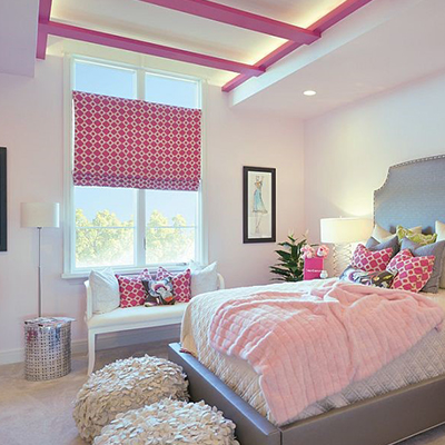 رنگ صورتی از محبوب‌ترین و پرطرفدارترین انتخاب‌ها برای پرده‌های اتاق خواب دخترانه است. 