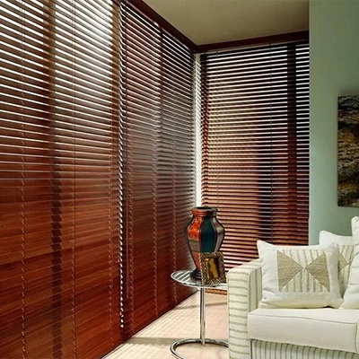 پرده کرکره چوبی از محبوب‌ترین و ترندترین پوشش‌های پنجره